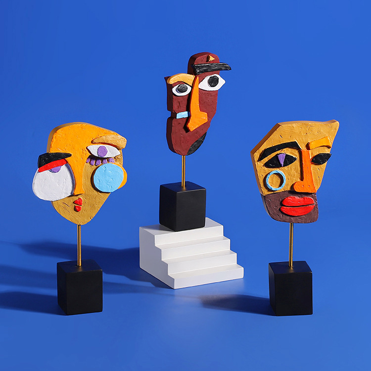 抽象的な顔のカラフルなツイスト彫刻、モダンアート樹脂工芸品、 - Art Craft Cafe のレビューと価格